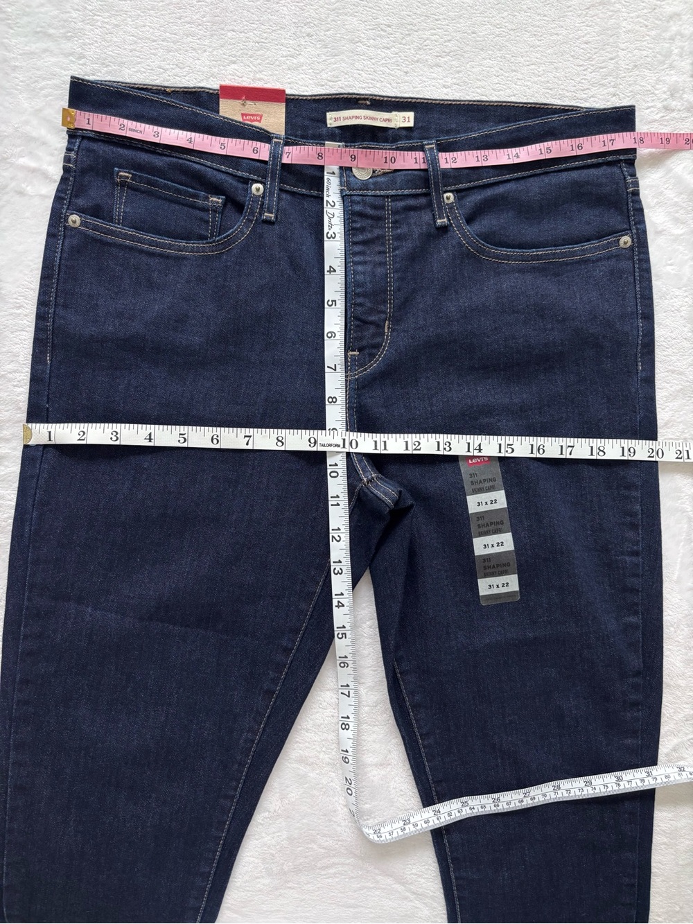 Levi's 311 Shaping Skinny Dark Wash Capri Jeans--NWT--31 - Picture 15 of 16